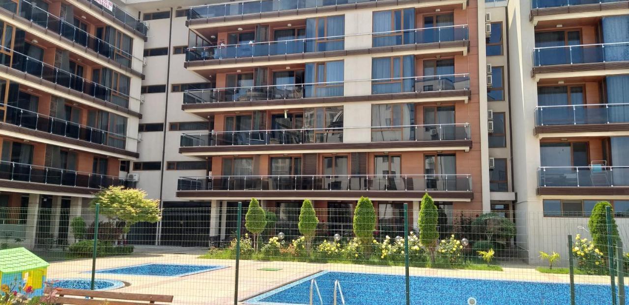 Апартаменти В Помориебей Комплекс Pomorie Buitenkant foto
